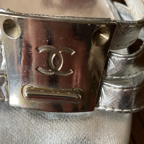 VINTAGE SILVER  HEELS . Approx size 9-10 . - Picture 2 of 16